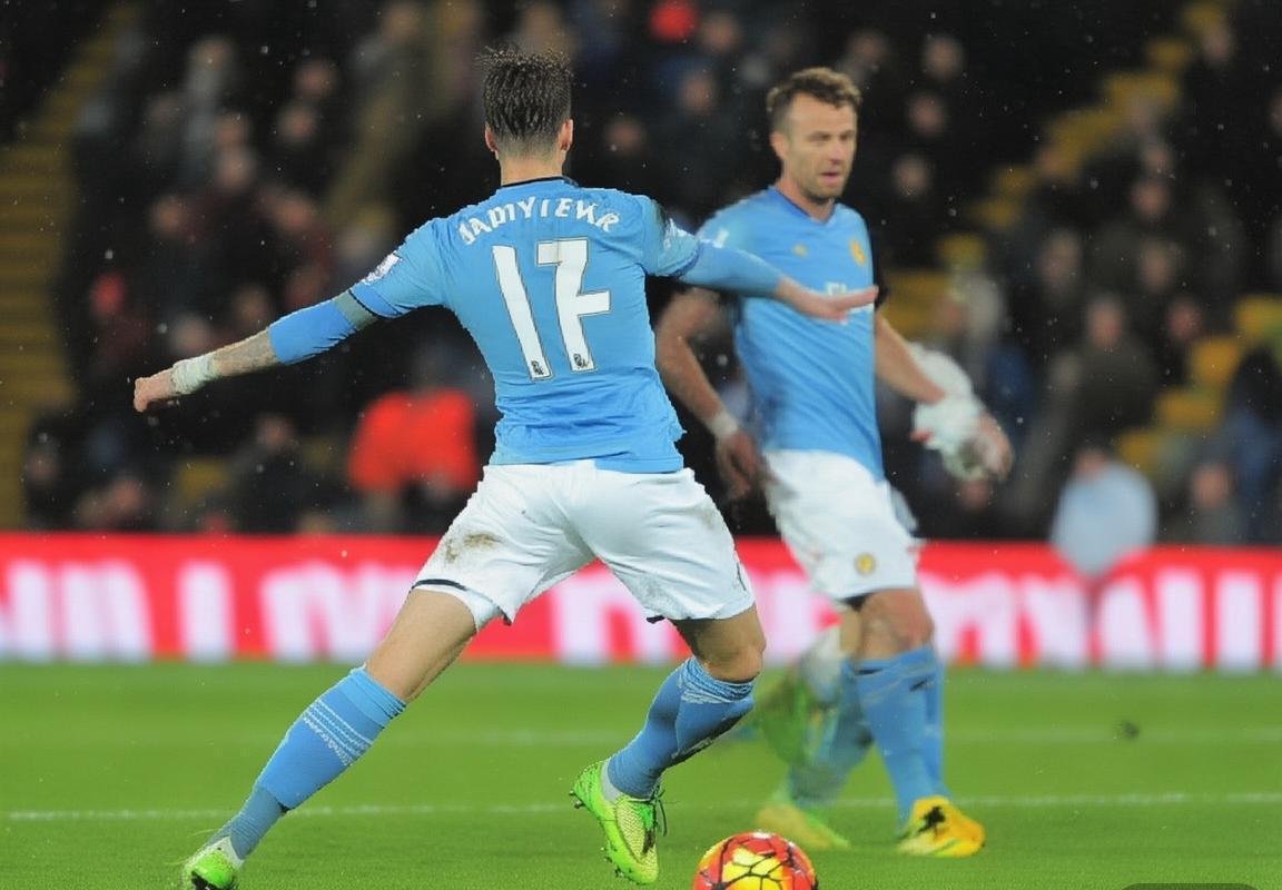 埃梅里面临极限考验！阿斯顿维拉10天3战冲刺欧协联决赛与英超争四